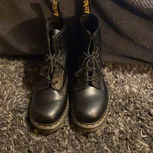 Black Dr. Martens size 9 women’s